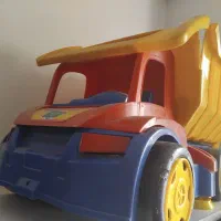 کامیون اسباب بازی