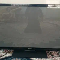 تلویزیون سامسونگ + میز شیشه ای