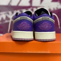 نایک دخترانه|کیف، کفش، کمربند|هشتگرد, هشتگرد قدیم|دیوار