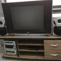 تلویزیون و ضبط و میز