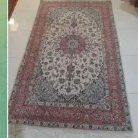 دو فرش دستباف گل ابریشم پشم