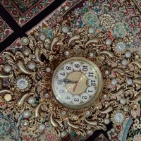 ساعت دیواری کاملا سالم