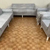 مـبـل.   // راحتی.      الـیـنا