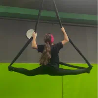 کلاسهای ژیمناستیک و اریال