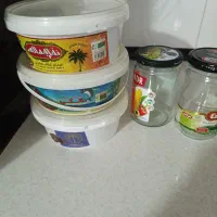 تعدادی ظرف خرما یک کیلویی