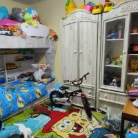 تخت دوطبقه و دوتا کمد فوری فروشی