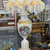 آباژور کنار سالنی چینی