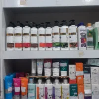 فروشنده برای آرایشی