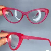 عینک گربه‌ای صورتی مات
