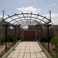 تالار آهنی انگور و سایه بان