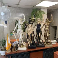 دکوری حقوقی ها مجسمه فرشته الهه عدالت بزرگ