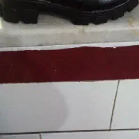 کفش|کیف، کفش، کمربند|بم, |دیوار