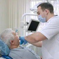 نیازمند همکاری با دکتر دندانپزشک