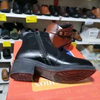 نیم بوت زنانه پالیزان|کیف، کفش، کمربند|قم, نیروگاه|دیوار