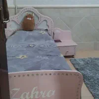 تخت و اینه دراور