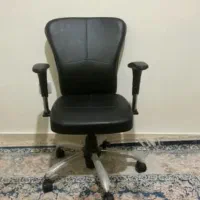 صندلی اداری و مطالعه