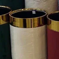 گلدان رویه مخمل دور طلایی دو سایز کوچکتر و بزرگتر