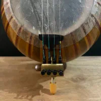 کمانچه ۸۰ ترک حرفه‌ایِ نیک‌ذات. چوب توت و گردو|سازهای سنتی|تهران, فلسطین (میدان انقلاب)|دیوار