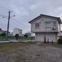 زمین تجاری مسکونی ۳۰ متر مربع (سه نبش)
