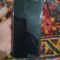 یک گوشی سامسونگ a10خالی