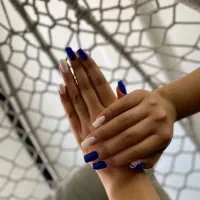 ناخن فقط فقط ۳۰۰