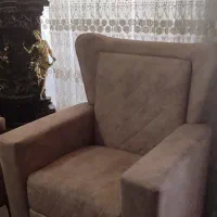 مبلمان همراه با میز