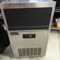 یخ ساز صنعتی ۴۵ کیلویی