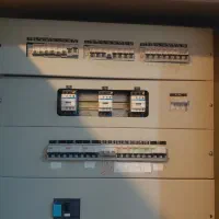 تکنیسین  تاسیسات تکنیسین برق صنعتی