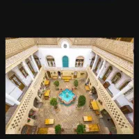 استخدام رزوشن خانم در هتل