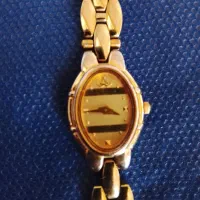 ساعت  سینی زن