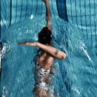 آموزش شنا خصوصی و نیمه خصوصی (بانوان)|خدمات آموزشی|نجف‌آباد, مولوی شمالی|دیوار