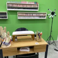 اجاره میز ناخنکار در سالن زیبایی