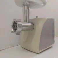 تعدادی لوازم اشپزخانه