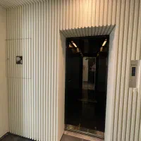 فروش-آپارتمان-85-متری-نوساز-سروستان-پاسداران