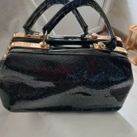 کیف زنانه ورنی زنانه در حد نو
