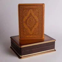 قرآن نفیس با قاب اعلا (کد۴۱)عطری.وزیری.  فخررازی|کتاب و مجله مذهبی|تهران, بهارستان|دیوار