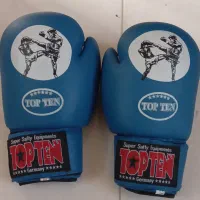 کیسه بوکس برزنتی و دستکش چرم|تجهیزات ورزشی|اصفهان, خواجه عمید|دیوار