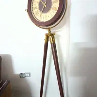 ساعت ایستاده