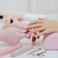 استخدام ناخنکار و پدیکوریست و طراح حرفه ای