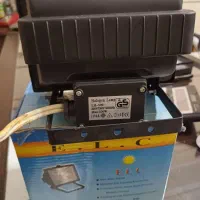 پرژکتور ۵۰۰وات استفاده نشده توی کارتون