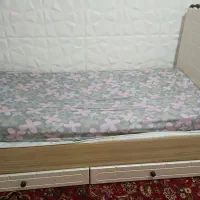 تخت خواب نوجوان