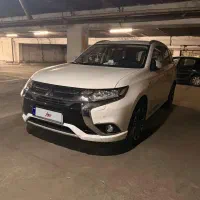اوتلندر phev بدون رنگ کم کارکرد