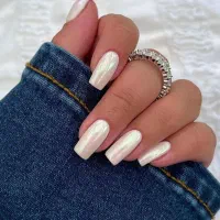 تعدادی مدل رایگان برای کاشت ناخن نیاز دارم