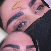 زیبایی ماندگار با آرایش دائم حرفه‌ای فیبروز ابرو
