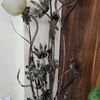 آباژور ایستاده