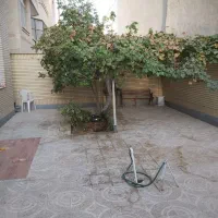 ۷۵ متر همکف جنوبی جنب سیتی سنتر و ۷۰ متر حیاط مجزا|فروش آپارتمان|شاهین‌شهر, خانه کارگر|دیوار