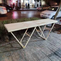 میز کاغذ دیواری