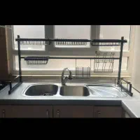 آبچکان پشت پنجره.                         (تولیدی)|آب‌چکان و نظم‌دهنده ظروف|تهران, شهرک ولیعصر جنوبی|دیوار
