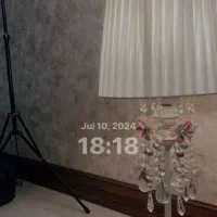 آباژور در حد نو برای اتاق نوجوان وجوان عالی