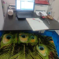 میز لپ تاپ ، کافه و تحریر